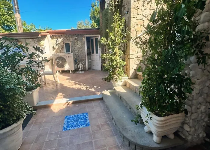 Апартаменты Maison Vico94 Вико-Экуенсе